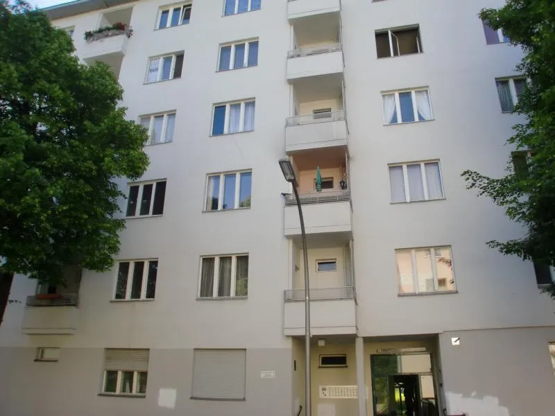 Singlewohnung! Einkommensgrenzen bitte beachten! — photo 1